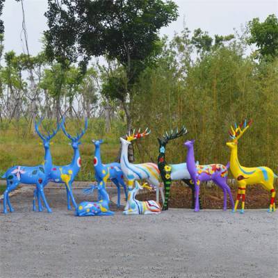 廣西玻璃鋼動物雕塑廠家 打造樓盤景觀中的詩意鹿群雕塑小品